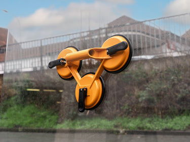 PERGOLUX Saugheber für Glaswände PERGOLUX GmbH Orange